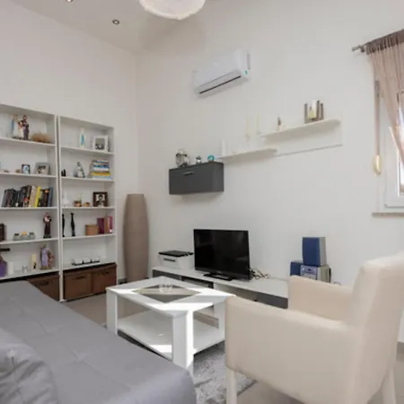 Charming Nina With Pool Imotski